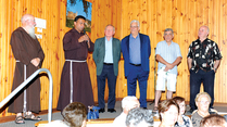 Capuchins.jpg Capuchins.jpg